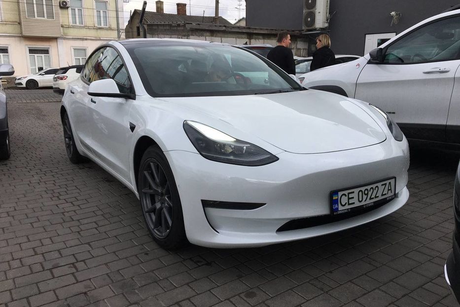 Продам Tesla Model 3 Long Range 2022 года в Черновцах