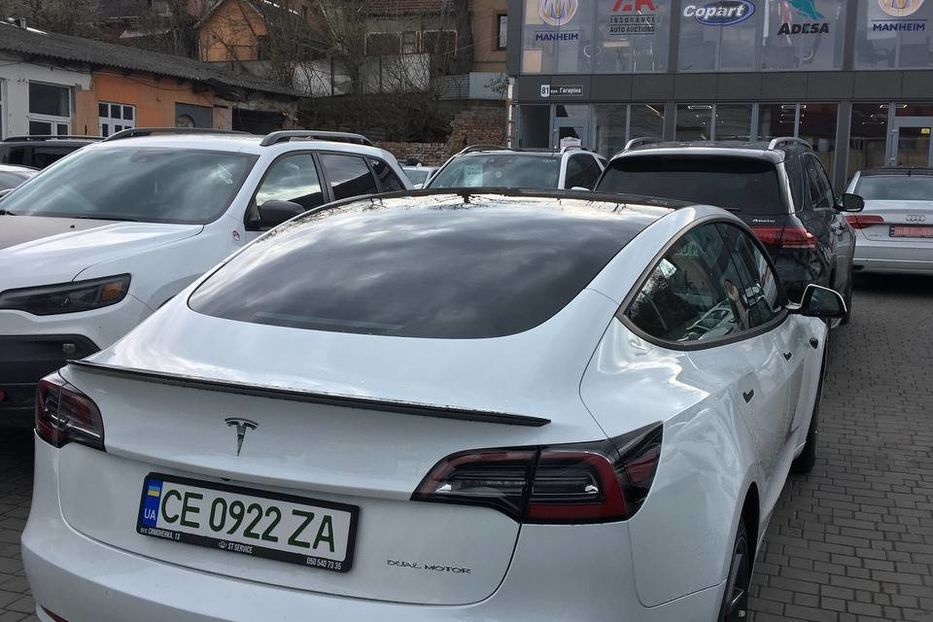 Продам Tesla Model 3 Long Range 2022 года в Черновцах