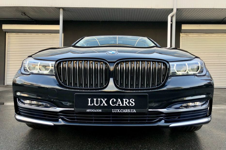 Продам BMW 740 i Long 2018 года в Киеве