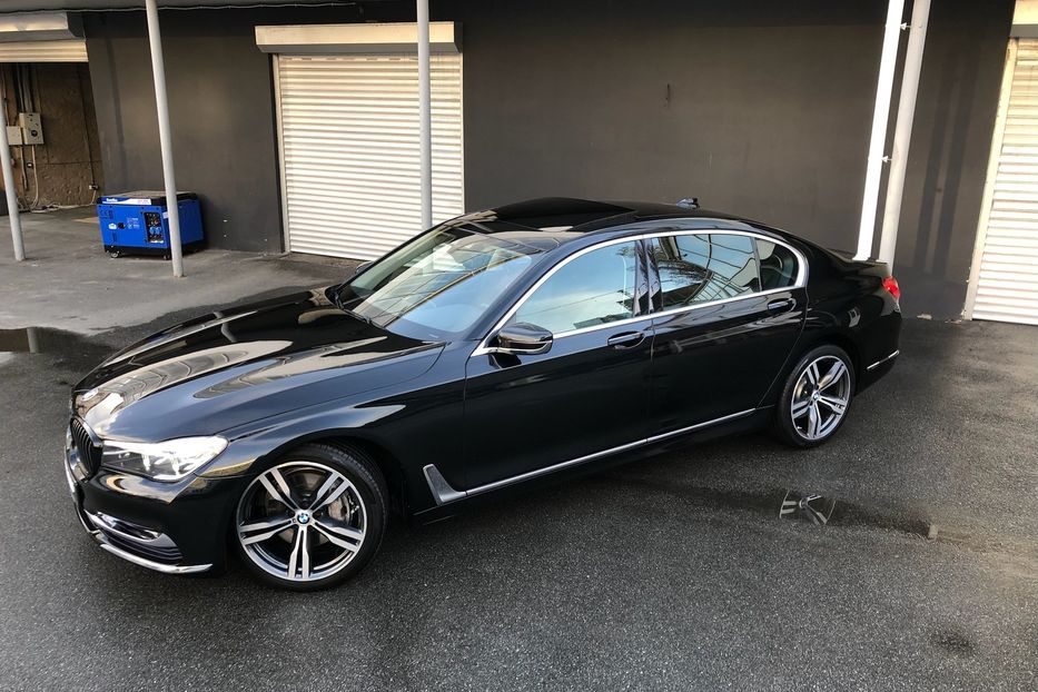 Продам BMW 740 i Long 2018 года в Киеве