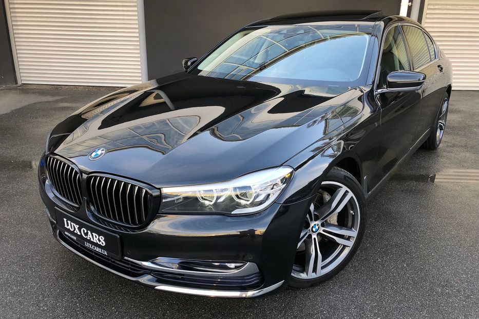 Продам BMW 740 i Long 2018 года в Киеве