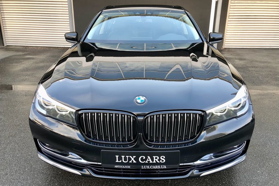 Продам BMW 740 i Long 2018 года в Киеве