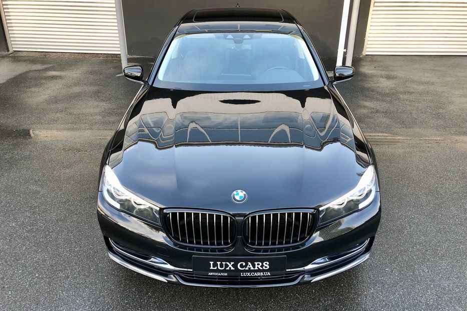 Продам BMW 740 i Long 2018 года в Киеве