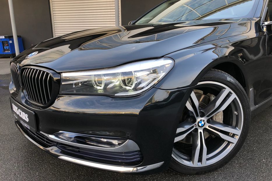 Продам BMW 740 i Long 2018 года в Киеве