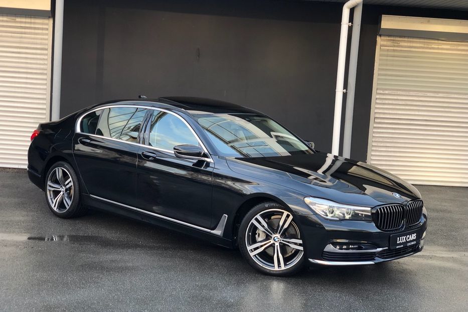 Продам BMW 740 i Long 2018 года в Киеве