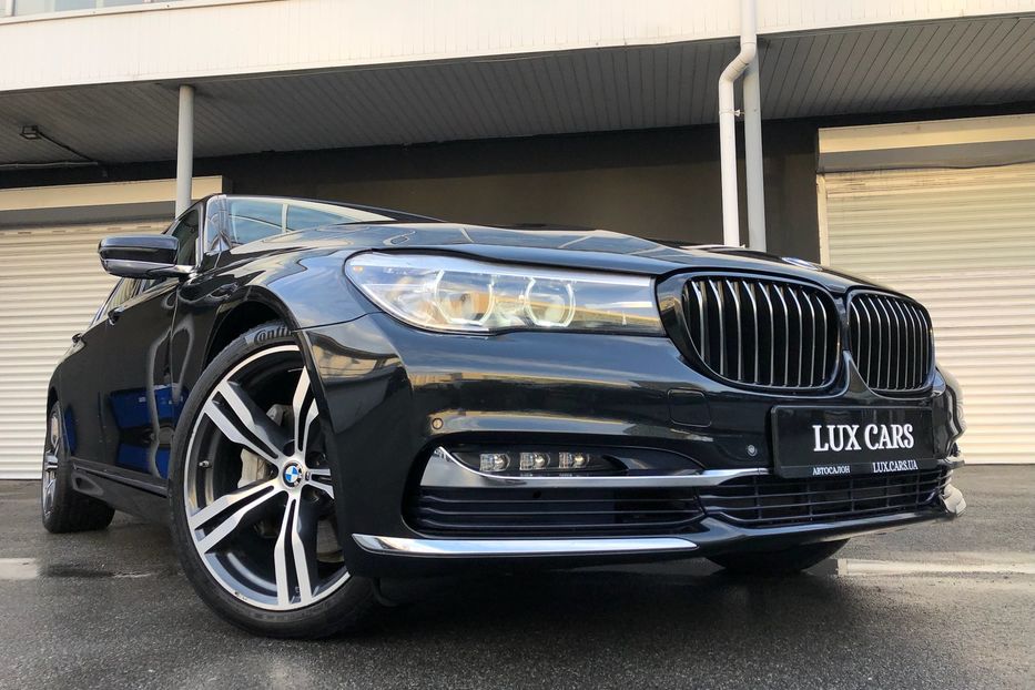 Продам BMW 740 i Long 2018 года в Киеве