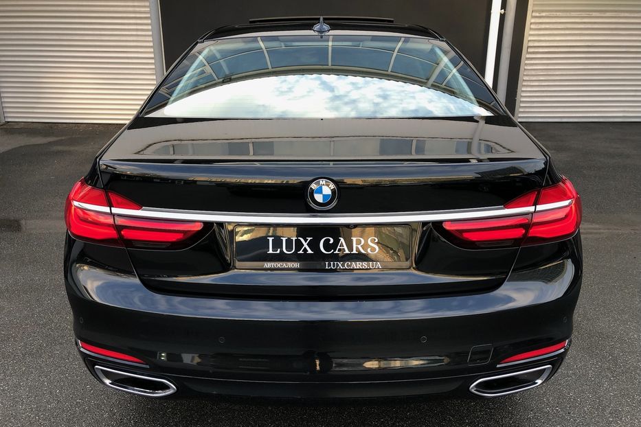 Продам BMW 740 i Long 2018 года в Киеве