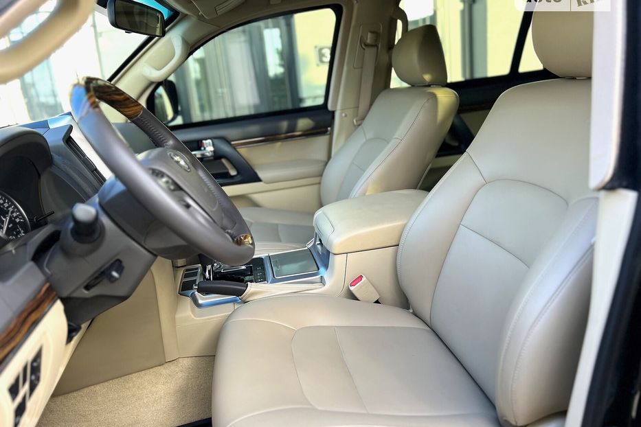 Продам Toyota Land Cruiser 200 Guard B6 2019 года в Одессе