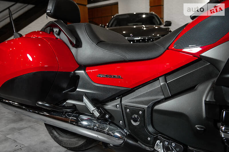 Продам Honda Gold Wing GL 1800 Gold Wing 2012 года в Одессе