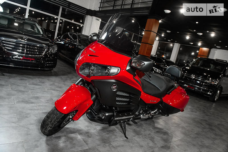 Продам Honda Gold Wing GL 1800 Gold Wing 2012 года в Одессе