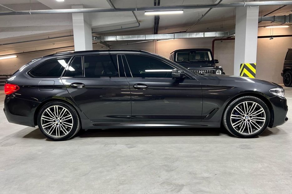 Продам BMW 540 M package  2017 года в Киеве