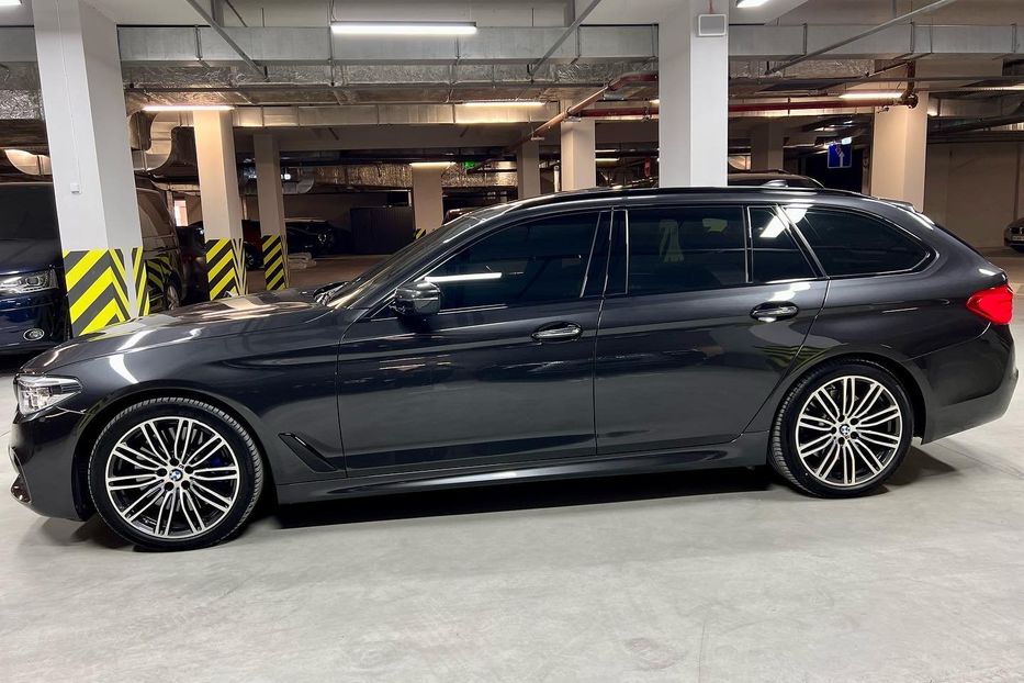 Продам BMW 540 M package  2017 года в Киеве