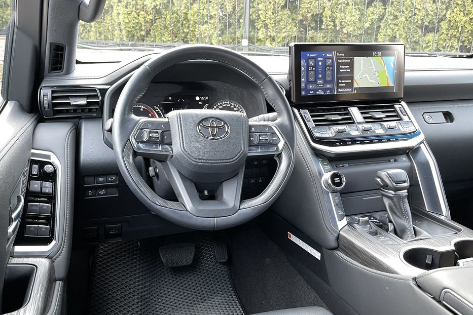 Продам Toyota Land Cruiser 300 70 anniversary  2021 года в Киеве
