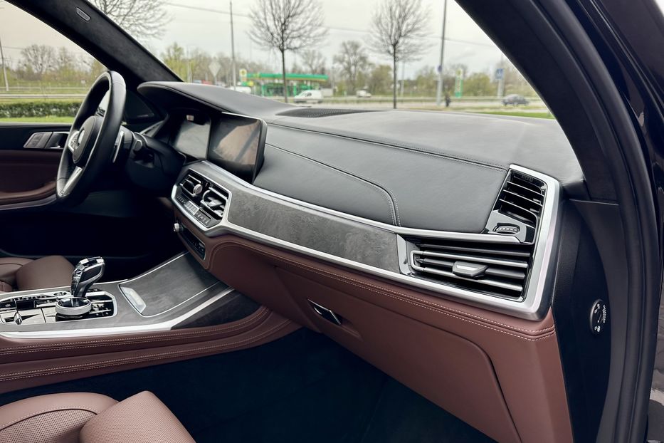 Продам BMW X7 M50I 2021 года в Киеве