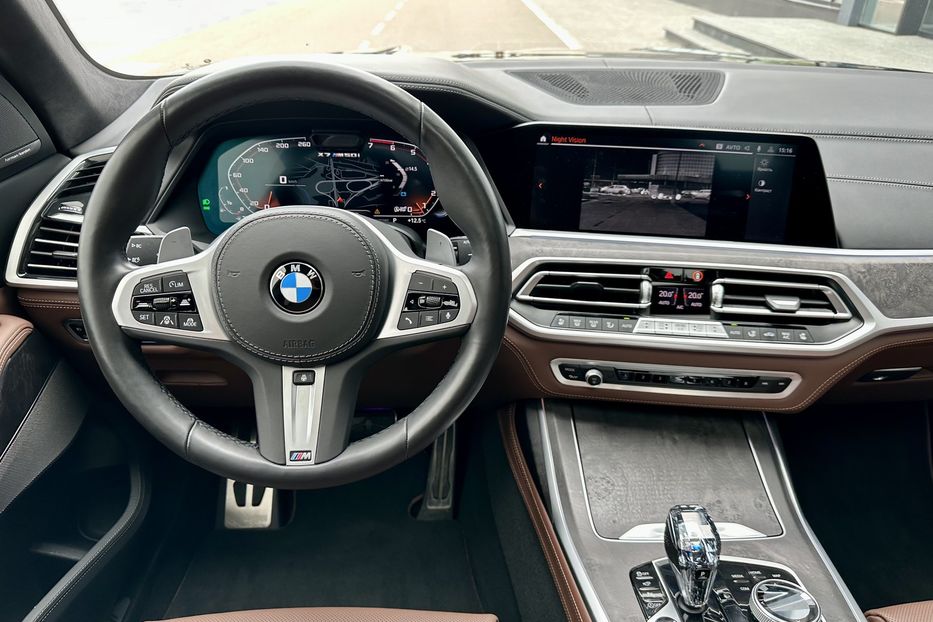 Продам BMW X7 M50I 2021 года в Киеве