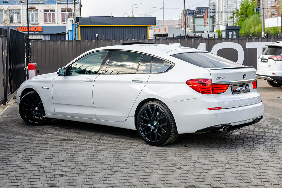 Продам BMW 5 Series GT 530d 2011 года в Киеве