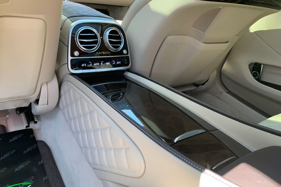 Продам Mercedes-Benz Maybach S560 4Matic 2016 года в Киеве