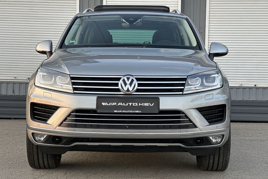 Продам Volkswagen Touareg EXECUTIVE EDITION 2018 года в Киеве