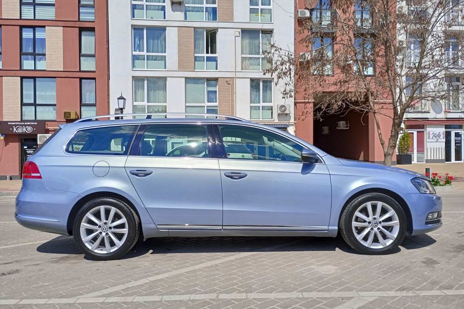 Продам Volkswagen Passat B7 Highline 103кВт 2013 года в Киеве