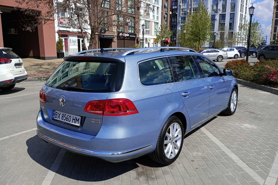 Продам Volkswagen Passat B7 Highline 103кВт 2013 года в Киеве