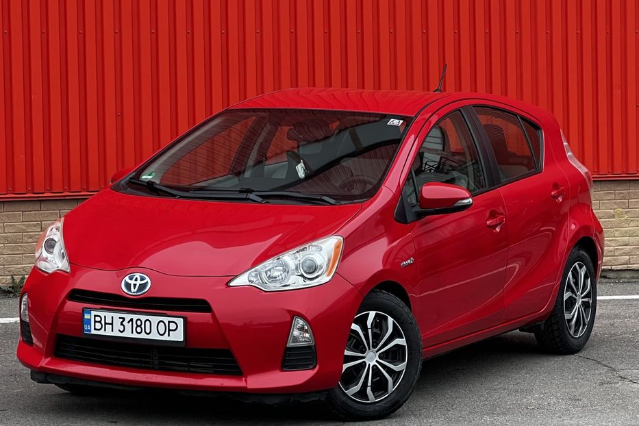 Продам Toyota Prius C 2012 года в Одессе