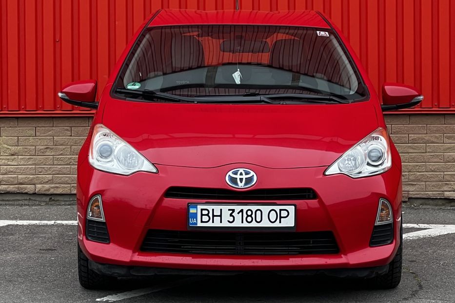 Продам Toyota Prius C 2012 года в Одессе