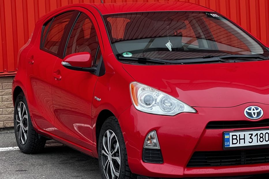 Продам Toyota Prius C 2012 года в Одессе