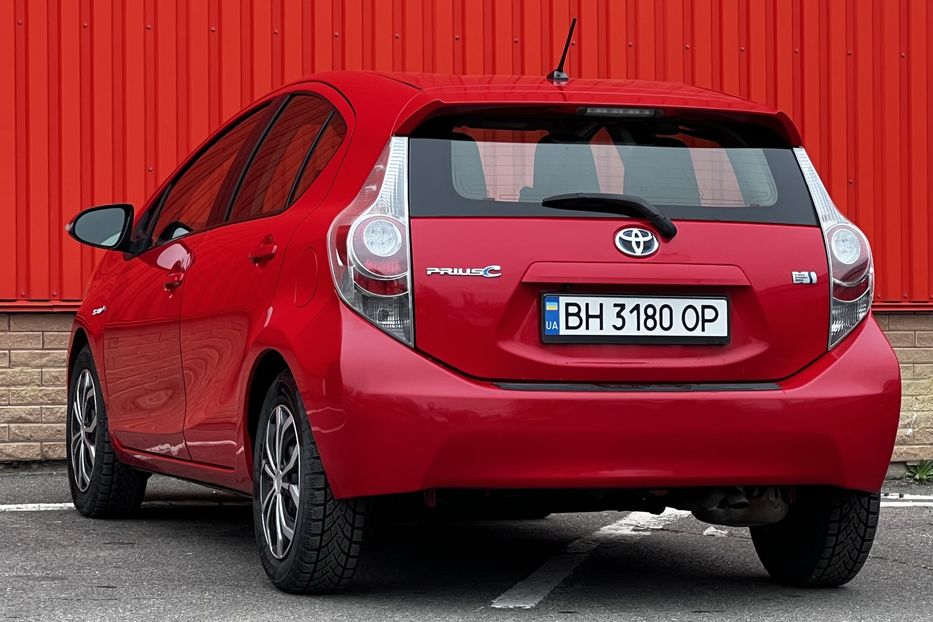 Продам Toyota Prius C 2012 года в Одессе