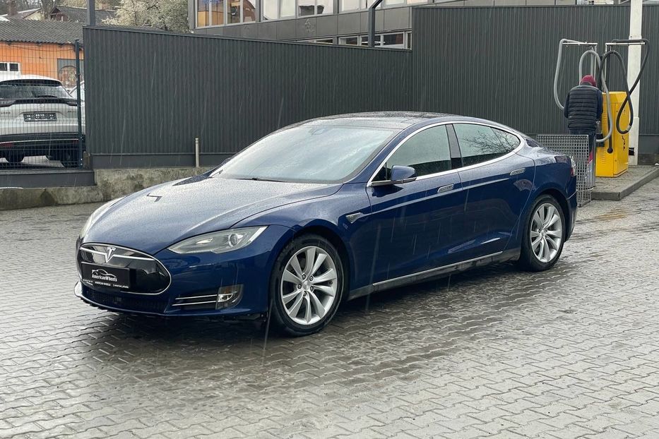 Продам Tesla Model S 70D 2015 года в Черновцах