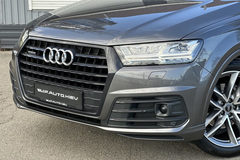 Продам Audi Q7 S Line  2019 года в Киеве