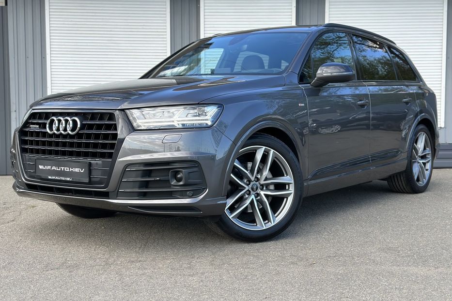 Продам Audi Q7 S Line  2019 года в Киеве