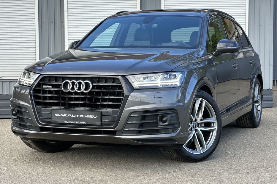 Продам Audi Q7 S Line  2019 года в Киеве