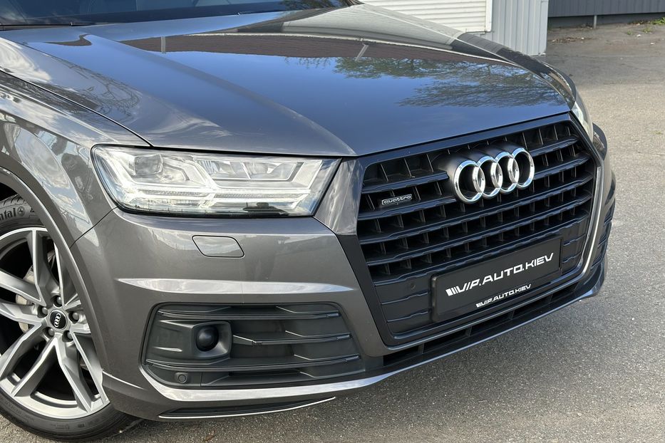 Продам Audi Q7 S Line  2019 года в Киеве