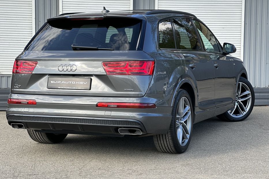 Продам Audi Q7 S Line  2019 года в Киеве