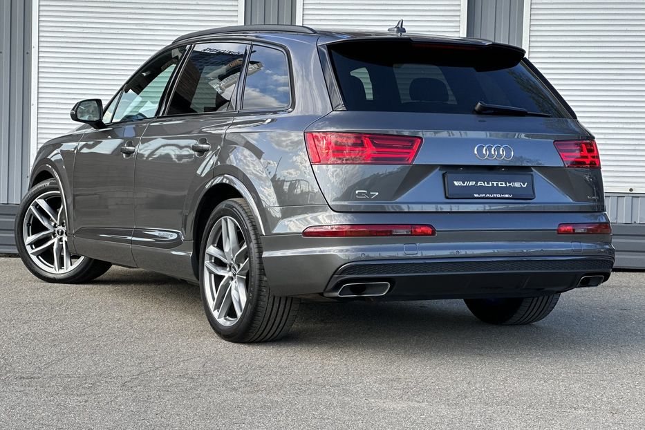 Продам Audi Q7 S Line  2019 года в Киеве