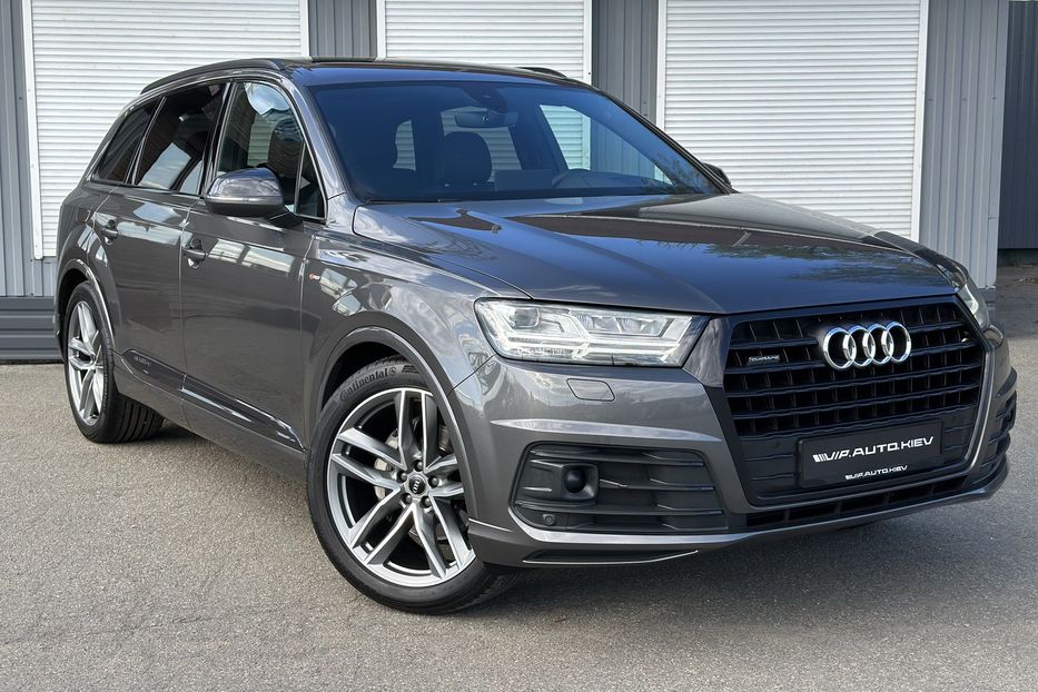 Продам Audi Q7 S Line  2019 года в Киеве