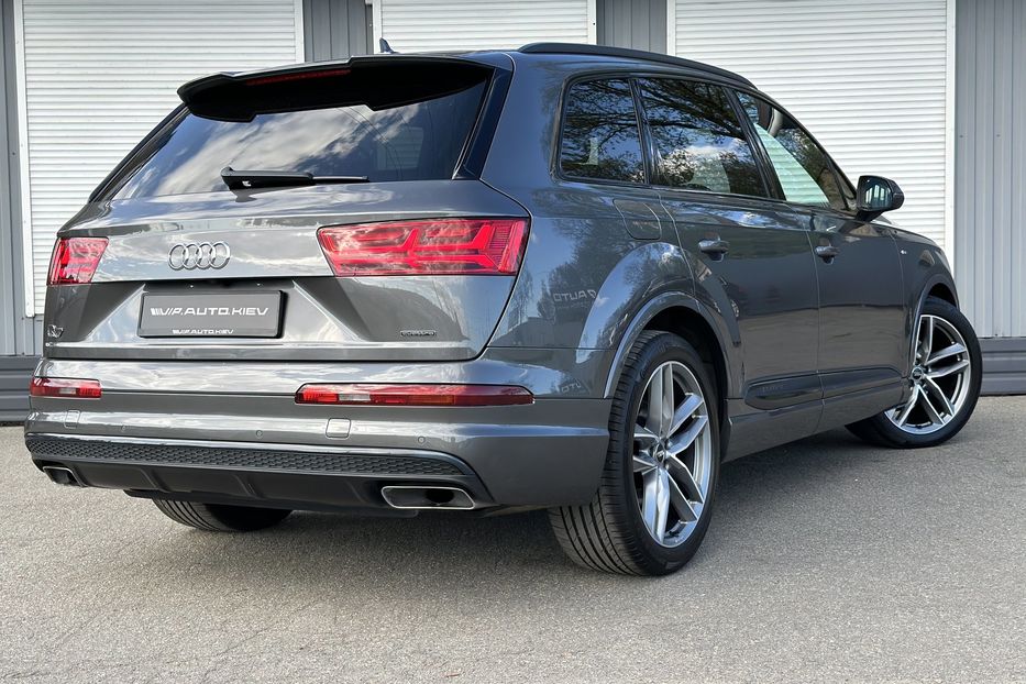 Продам Audi Q7 S Line  2019 года в Киеве