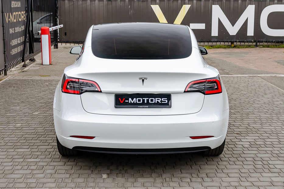 Продам Tesla Model 3 Standard Plus 2021 года в Киеве