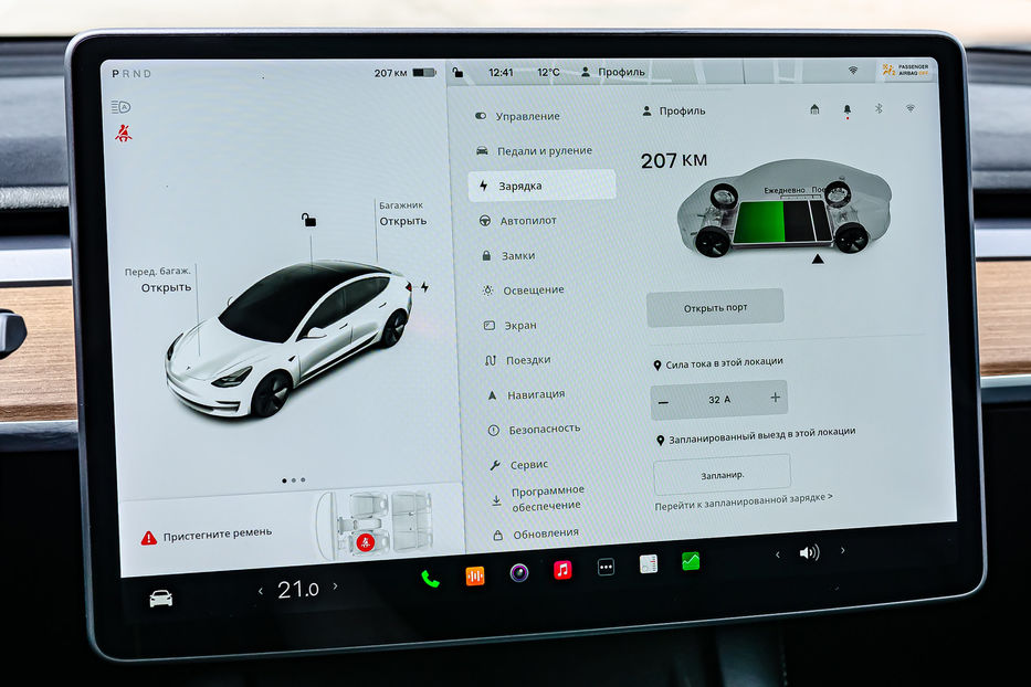 Продам Tesla Model 3 Standard Plus 2021 года в Киеве