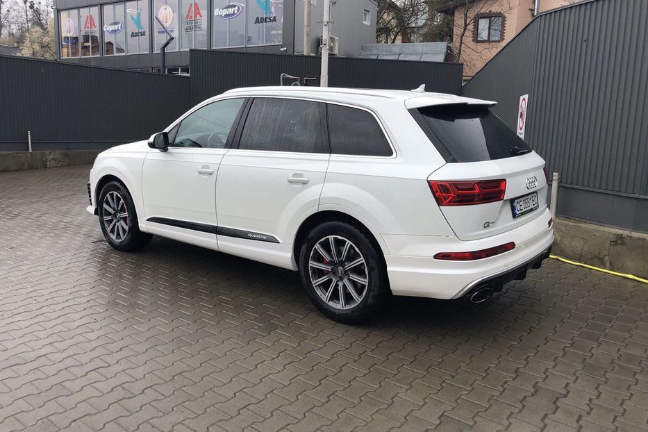 Продам Audi Q7 Premium Plus 2017 года в Черновцах