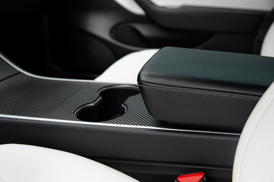 Продам Tesla Model 3 Long Range AWD  2018 года в Черновцах