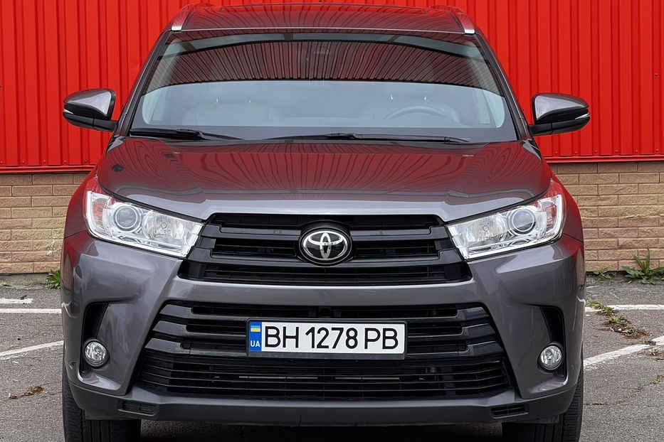 Продам Toyota Highlander AWD 2020 года в Одессе