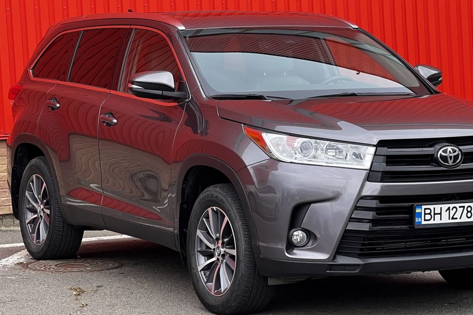 Продам Toyota Highlander AWD 2020 года в Одессе