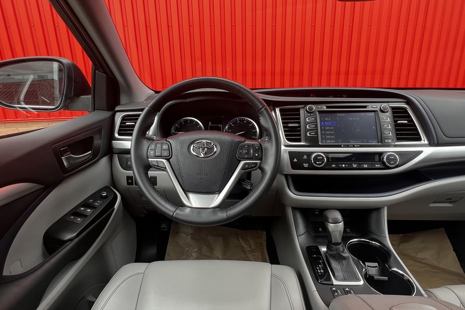 Продам Toyota Highlander AWD 2020 года в Одессе