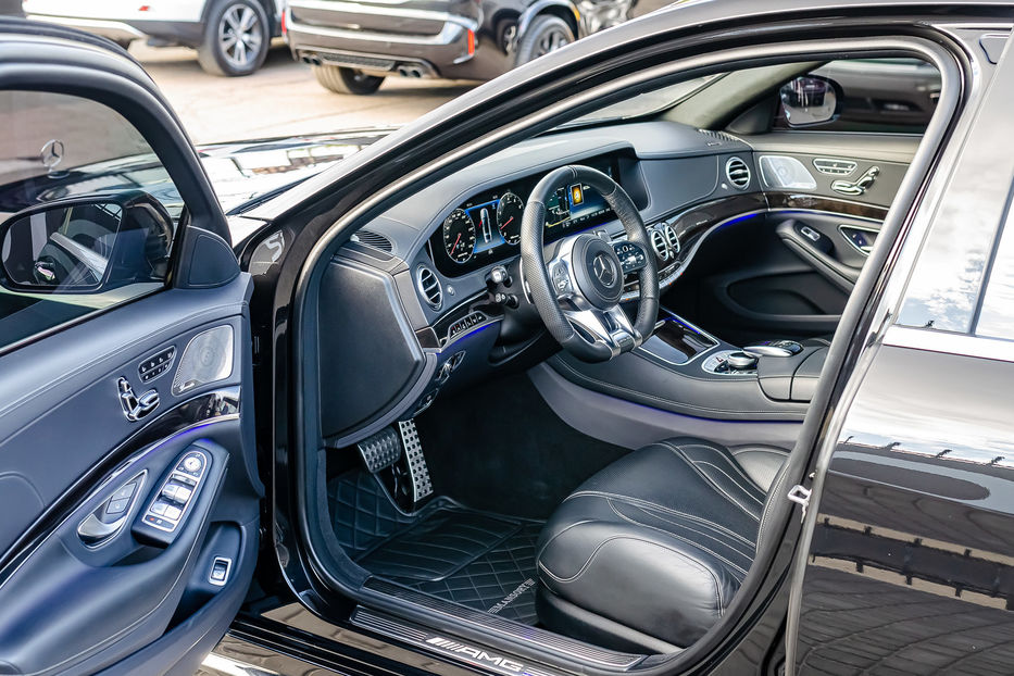 Продам Mercedes-Benz S-Class 63AMG 4Matic+ 2018 года в Киеве
