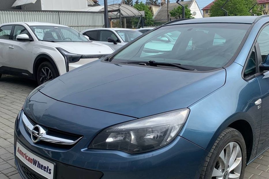 Продам Opel Astra J CDTI 2013 года в Черновцах