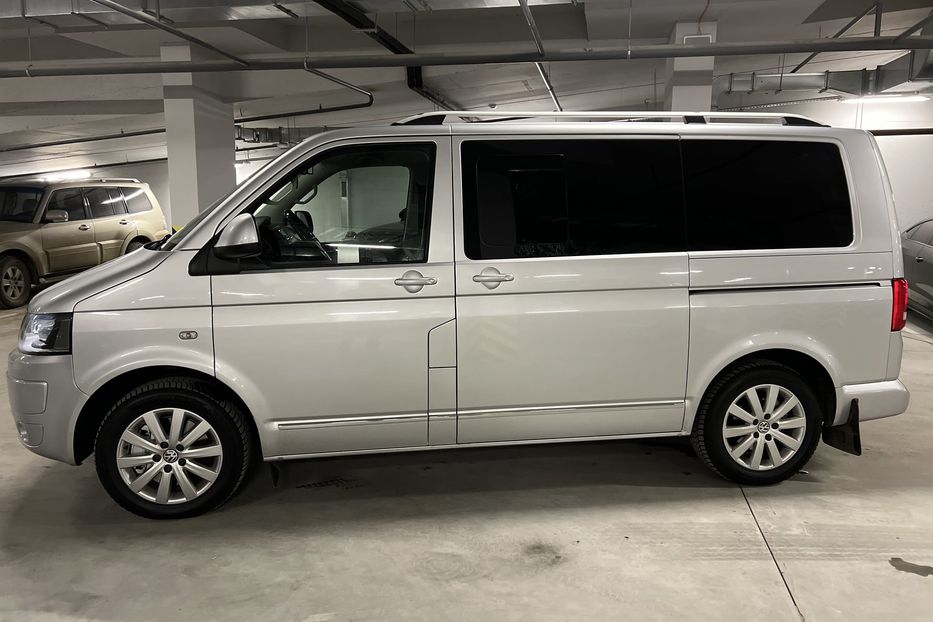 Продам Volkswagen Multivan 2012 года в Киеве