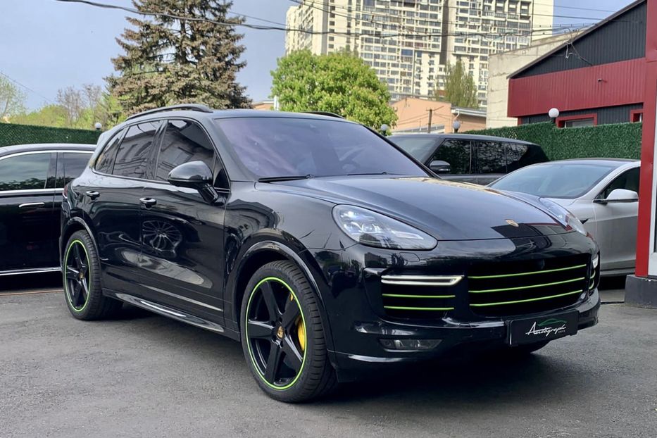 Продам Porsche Cayenne Turbo S 2015 года в Киеве