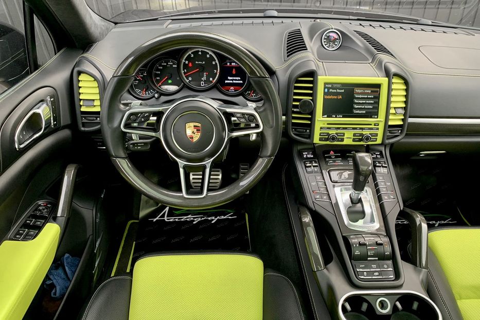 Продам Porsche Cayenne Turbo S 2015 года в Киеве