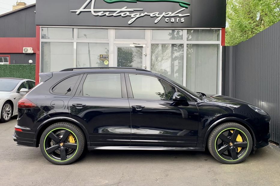 Продам Porsche Cayenne Turbo S 2015 года в Киеве